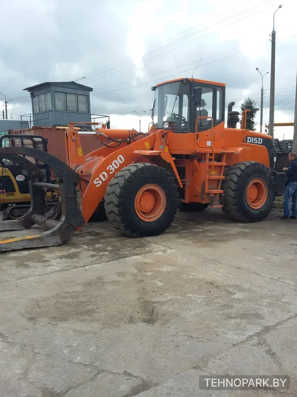 Аренда корейского фронтального погрузчика Doosan SD300 с экипажем