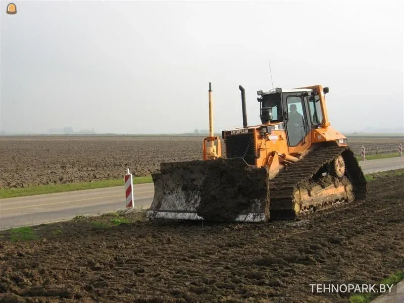 Аренда болотного бульдозера Caterpillar D6 с поворотным отвалом 4.5 м