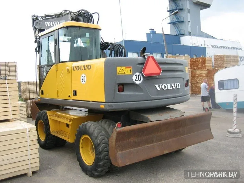 Аренда колесного экскаватора Volvo EW 140 (ковш 0.8 м³) с экипажем