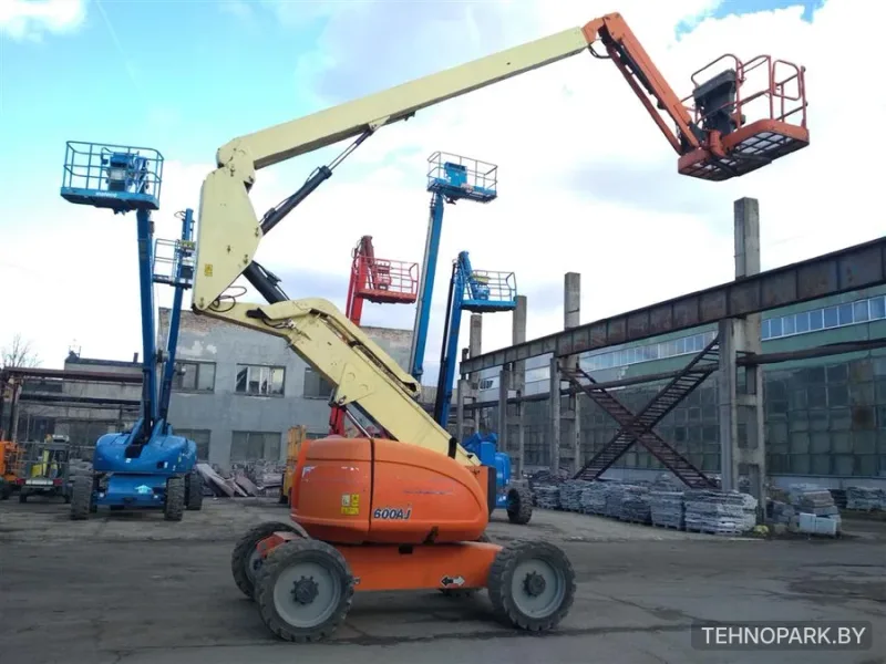 Аренда подъемника JLG 600AJ (20.7 м, 4х4, ЧТО/ПТО, 2008 г.в.)
