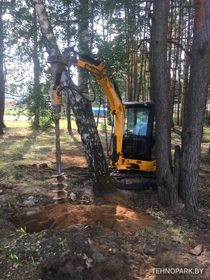 Аренда гидробура до 5 м на базе мини-экскаватора JCB 8025 (2.7 т) с РБ-доставкой