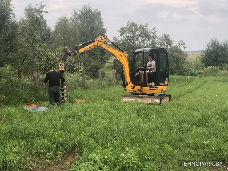Аренда гидробура до 5 м на базе мини-экскаватора JCB 8025 (2.7 т) с РБ-доставкой