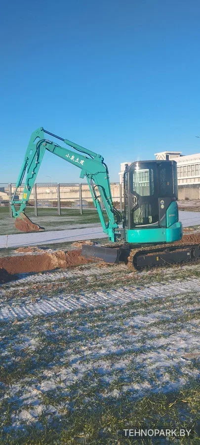 В аренду мини-экскаватор Kobelco SK35SR с опытным экипажем