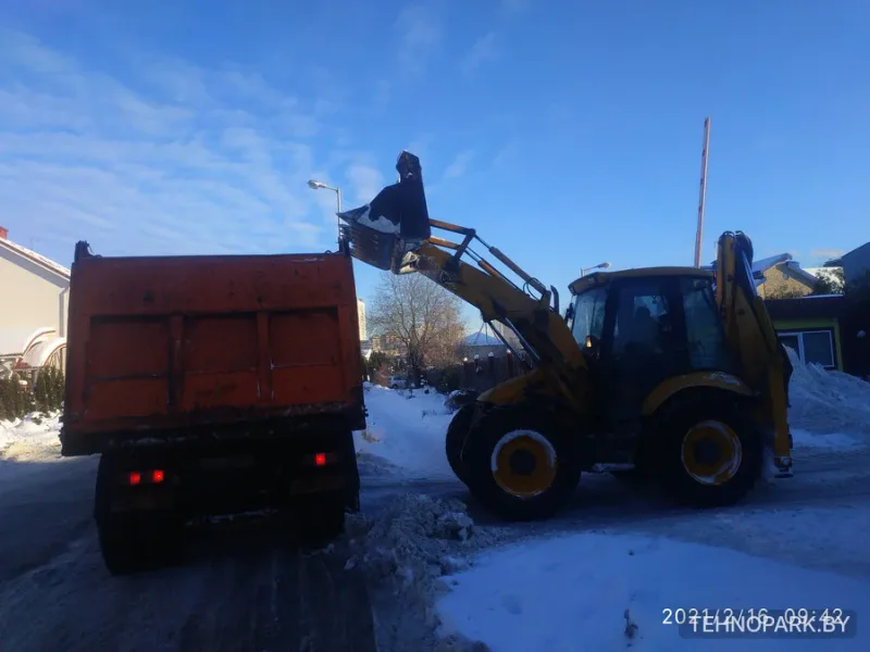 Аренда экскаватора-погрузчика JCB 4CX и самосвалов 20 т