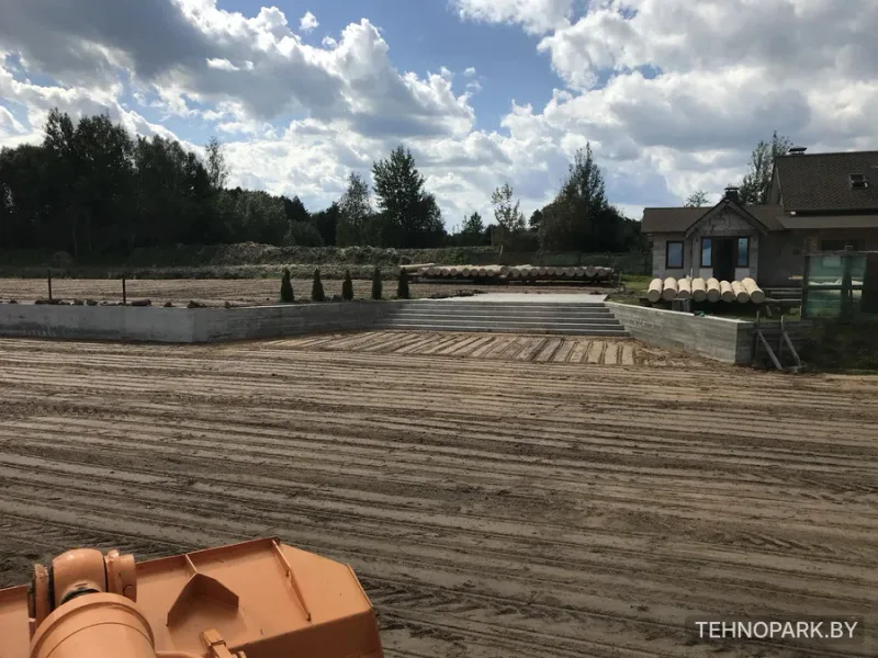 Аренда фронтальных погрузчиков Амкодор 342С4 и XCMG 300 LW в Молодечно
