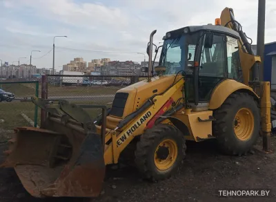 Аренда экскаватора-погрузчика New Holland B95 с гидромолотом