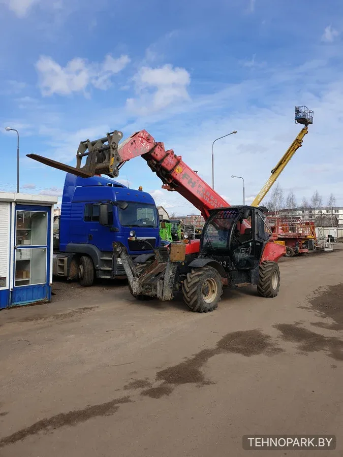 Аренда телескопического погрузчика Caterpillar (17 м, 4 т) | Мегатранс