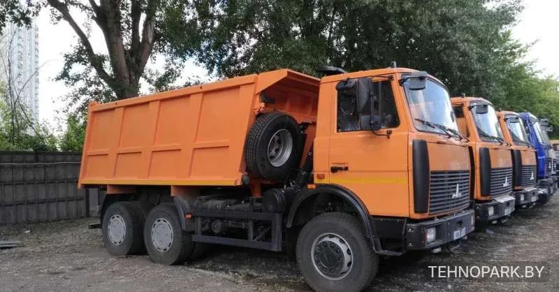 Аренда самосвалов МАЗ (20-30 т) и экскаватора-погрузчика Case 695Sr