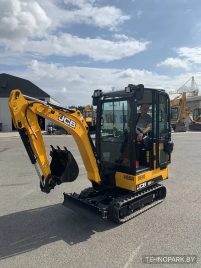 Аренда мини-экскаватора JCB 19С-1 на резиновых гусеницах (2 т)