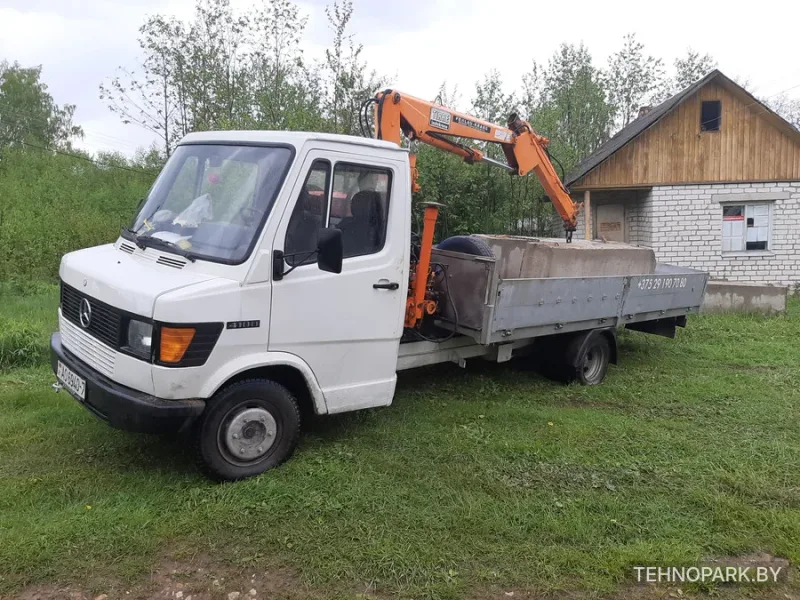 Аренда малогабаритного манипулятора Mercedes 3 т (кран до 2 т, стрела 4.7 м)
