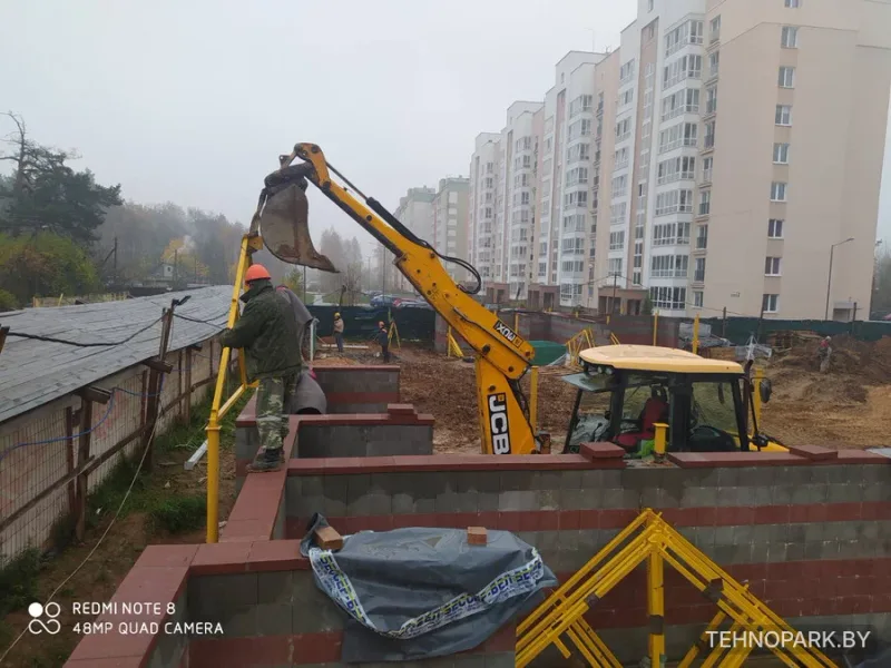 Аренда гидромолота на базе экскаватора-погрузчика JCB 3CX
