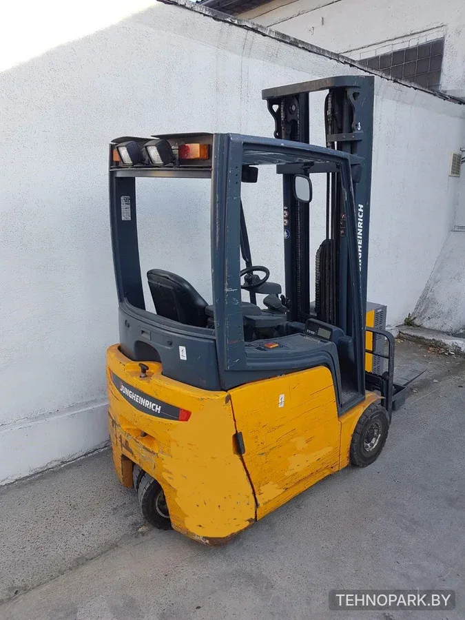 Аренда электрического погрузчика Jungheinrich EFG 215 (1.5 т, 5.5 м)