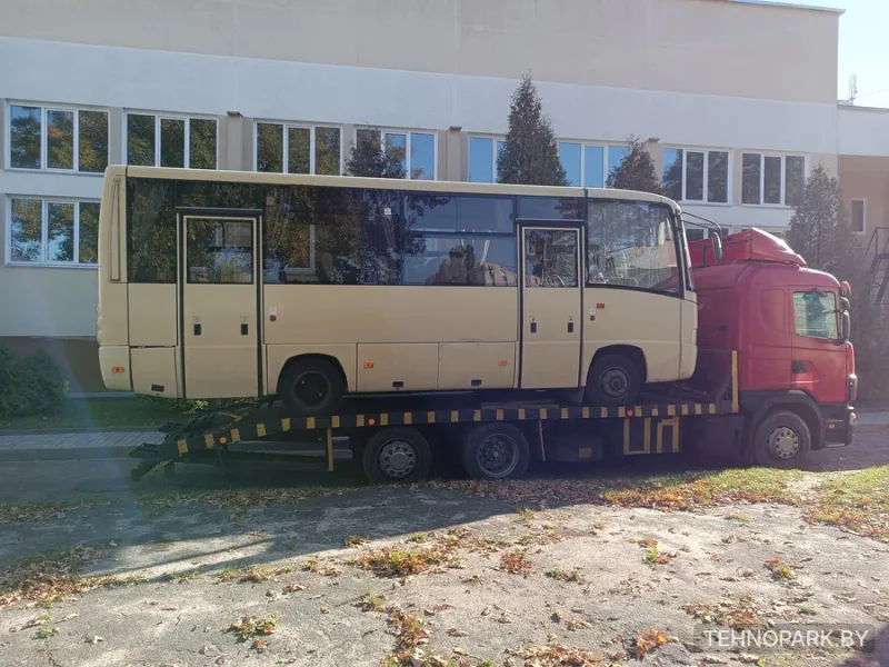 Аренда грузового эвакуатора 15 тонн с лебедкой (площадка 8 х 2.55 м)