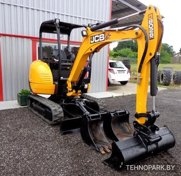 Аренда новых мини-экскаваторов JCB: глубина 3 м, гидромолот, бур