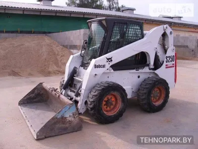 Аренда мини-погрузчика Bobcat S250 (ковш + вилы)
