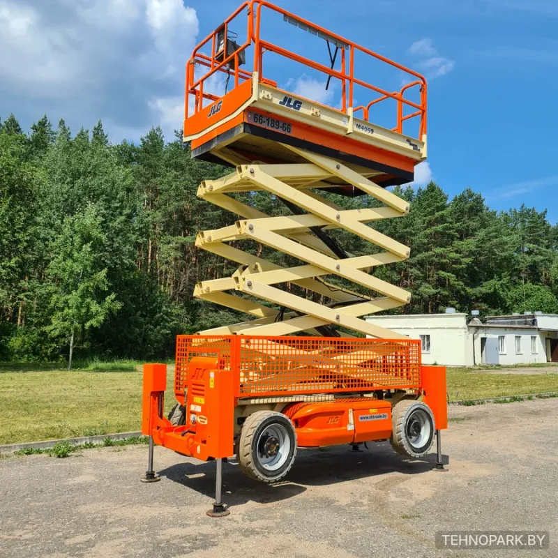 Аренда гибридного ножничного подъемника JLG M4069 (14.2 метра)