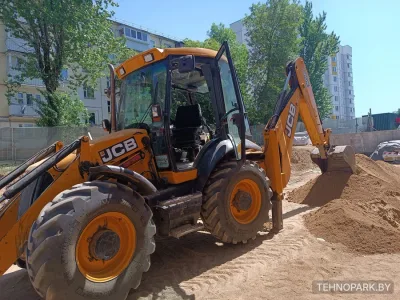 Аренда равноколесного экскаватора-погрузчика с НДС без выходных