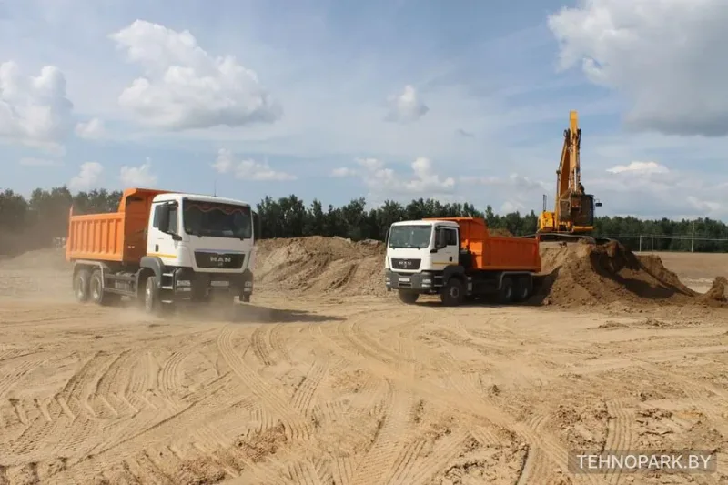 Аренда самосвалов МАЗ и MAN (20–40 тонн) от УМ-2020