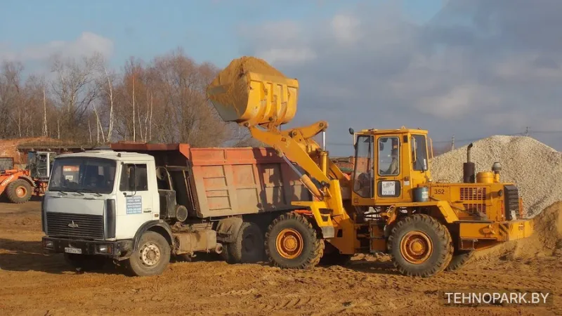 Аренда самосвалов МАЗ и MAN (20–40 тонн) от УМ-2020