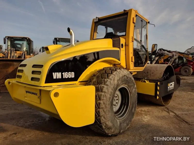 Аренда грунтовых катков Hamm и Bomag от 12 до 25 т с доставкой собственным тралом