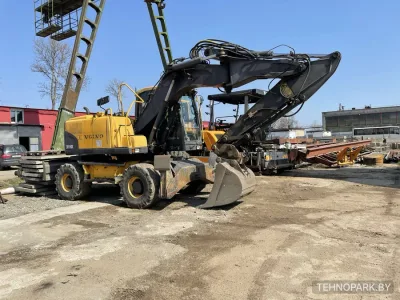 Аренда колесных экскаваторов Volvo EW140 и Caterpillar M313