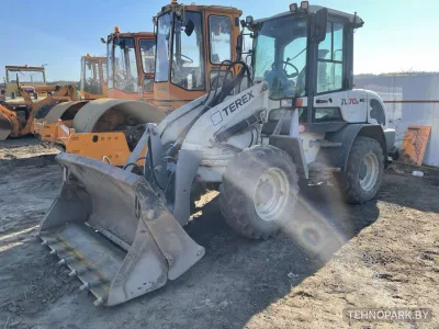 Аренда компактного фронтального погрузчика Terex TL70