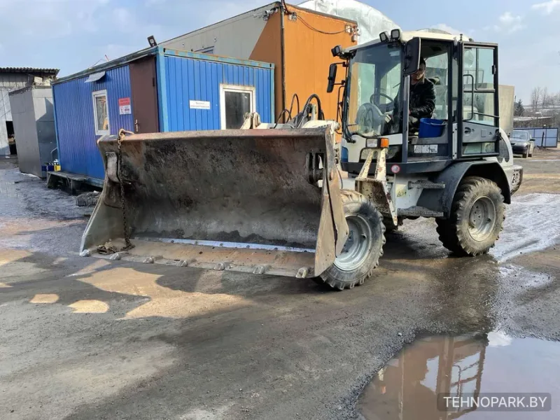 Аренда компактного фронтального погрузчика Terex TL70