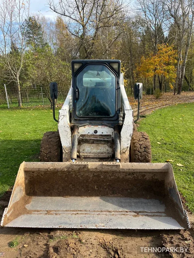 Аренда мини-погрузчика Bobcat S300 с оператором | МаркСтрой