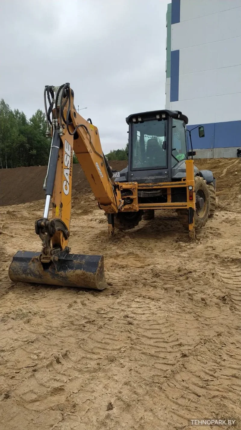 Аренда экскаваторов-погрузчиков JCB 4CX, Case 695ST, CAT 444 по РБ