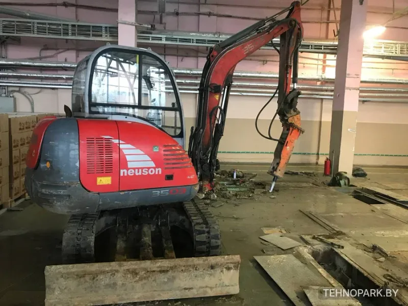 Аренда гидромолота на мини-экскаваторе Wacker Neuson 3503 (3.6 т)
