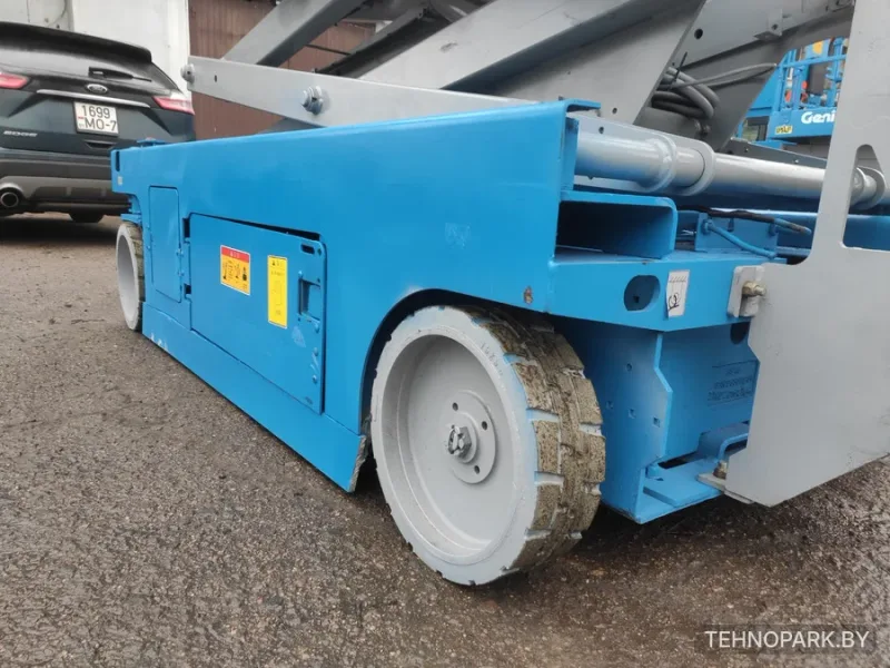 Аренда аккумуляторного подъемника Genie GS-4047 (14 метров)