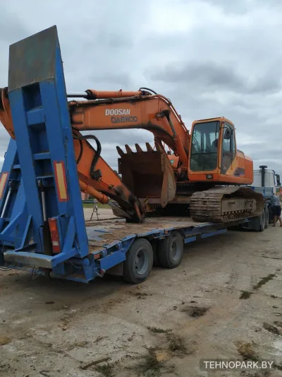 Аренда экскаваторов-болотоходов Doosan, Hitachi и бульдозеров
