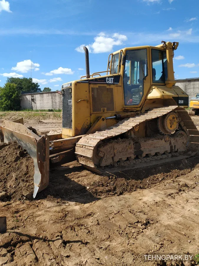 Аренда гусеничных бульдозеров Caterpillar, Shantui SD16 и экскаваторов