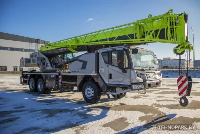 Аренда автокрана Zoomlion ZTC300V 30 тон 42 метр стрела