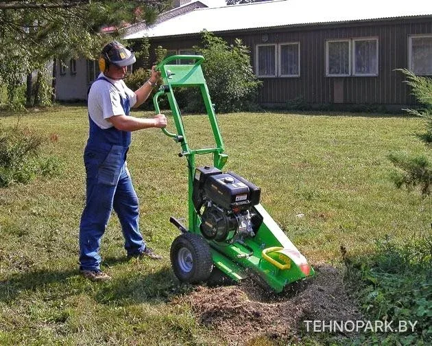 Аренда профессионального измельчителя пней Laski F360SW-CH440T