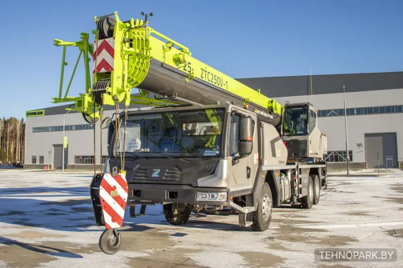 Аренда автокрана Zoomlion ZTC250V и ZTC300V 25-30 тонн 42 метра стрела