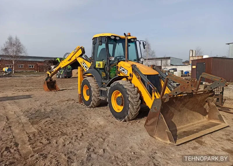 Аренда экскаватора-погрузчика JCB 3CX с челюстным ковшом «6 в 1» (100 руб/час)