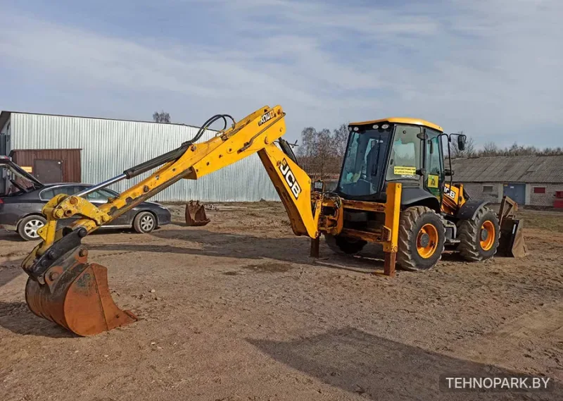 Аренда экскаватора-погрузчика JCB 3CX с челюстным ковшом «6 в 1» (100 руб/час)