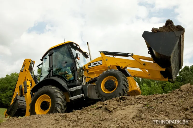 Аренда экскаватора-погрузчика JCB 3CX с челюстным ковшом «6 в 1»