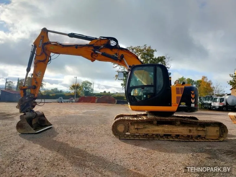 Аренда гусеничного экскаватора JCB 235 по всей Беларуси