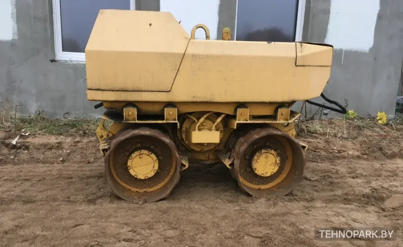 Аренда легкого траншейного виброкатка Wacker RT 820 (1.45 т, габариты 1.2 х 0.8 м)
