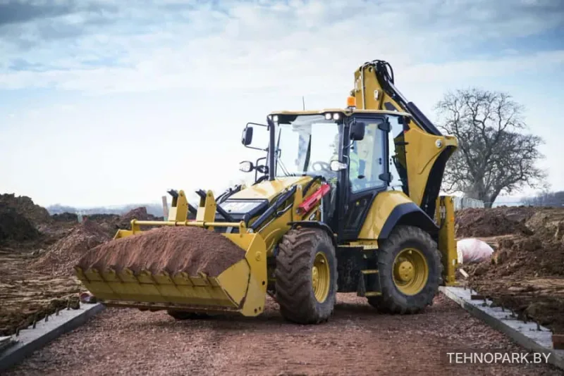 Аренда тяжелого экскаватора-погрузчика CAT 434 и самосвалов 20-40 т