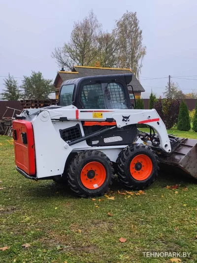Аренда мини-погрузчика Bobcat S450 (2018 г.в.) с профи-экипажем