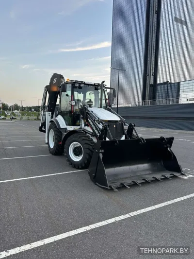 Аренда нового экскаватора-погрузчика JCB 3CX (2024 г.в.) с гидромолотом