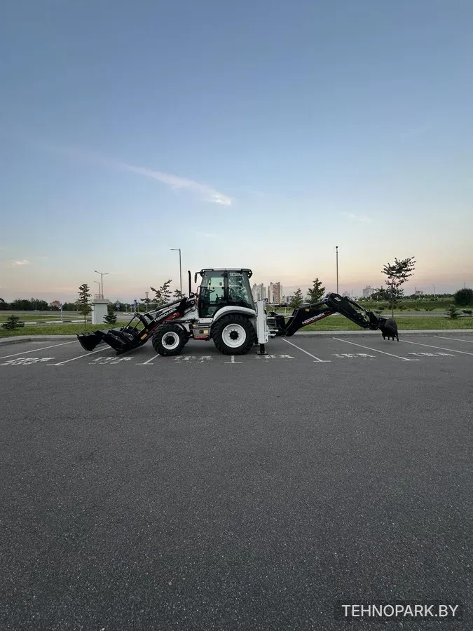Аренда нового экскаватора-погрузчика JCB 3CX (2024 г.в.) с гидромолотом