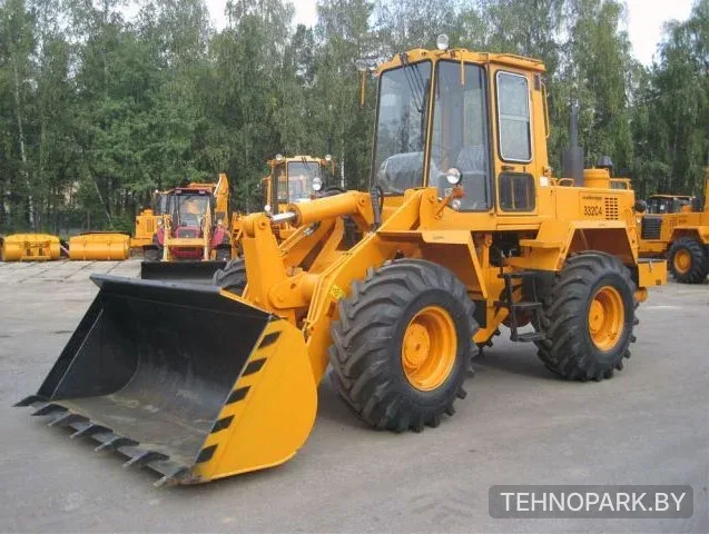 Аренда фронтальных погрузчиков Амкодор 332С4, 342С4 и экскаватора JCB 4CX