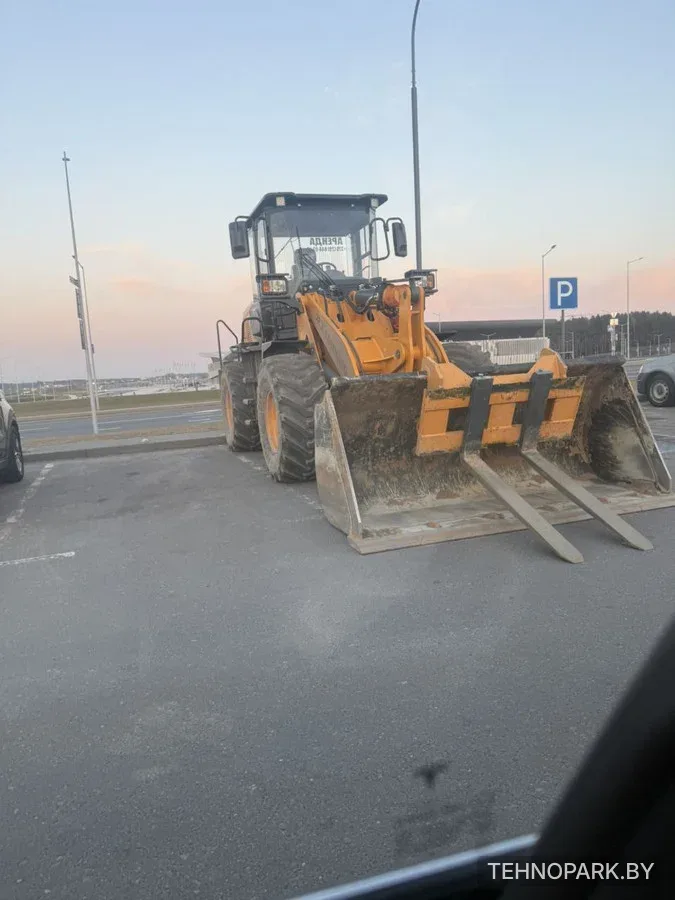 Аренда фронтальных погрузчиков Амкодор 332С4, 342С4 и экскаватора JCB 4CX