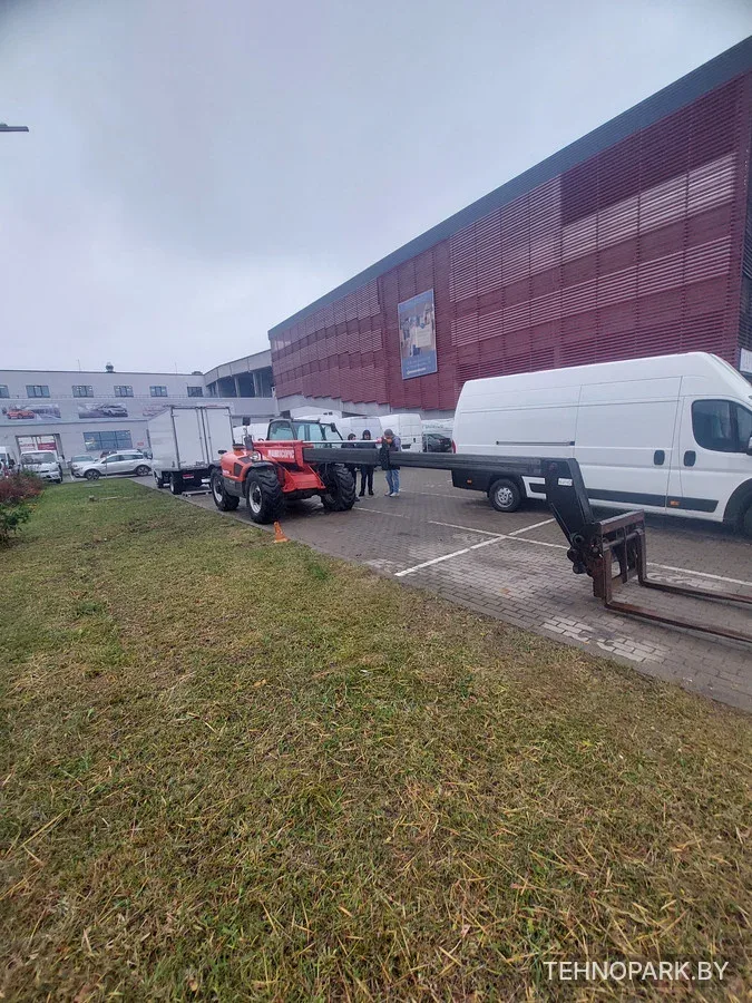 Аренда погрузчика Manitou 932 с гидробуром D=300 мм (глубина до 7.5 м)