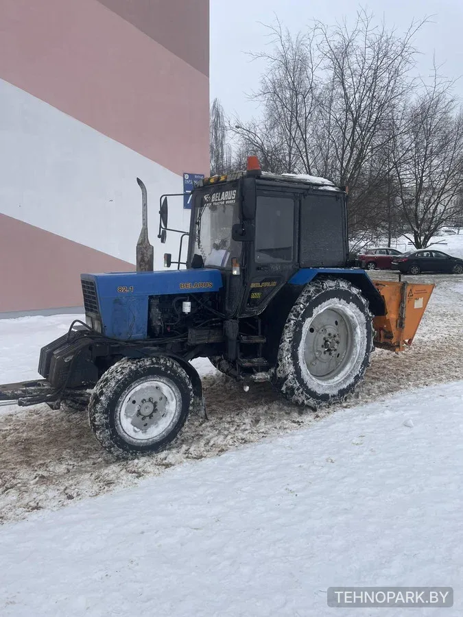 Аренда трактора Беларус 82.1 с прицепом ПСТ-9 (9 т / 15 м.куб)