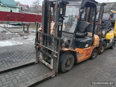 Аренда дизельного вилочного погрузчика Isuzu (2 т) — прокат автопогрузчика
